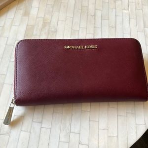Michael Kors Continental Wallet